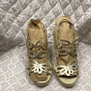 ERIC MICHAEL  Jillian Wedge Sandals